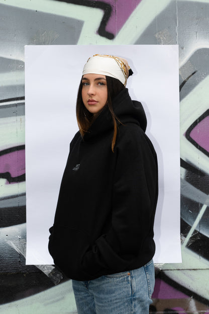 The Valedictorian Hoodie - Schwarz